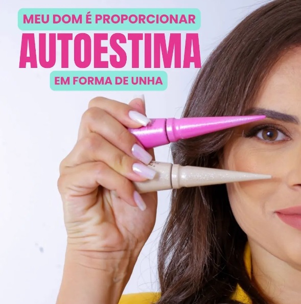 Taty - Especialista em alongamento de unha de gel na Vila Diva, Anália Franco, São Paulo - Salão Exclusive