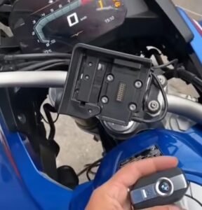 Fazemos cópia de chave codificada de BMW na Zona Leste - Chaveiro especializado em cópia de chave da moto BMW - Zona Leste - Jardim Arize, SP
