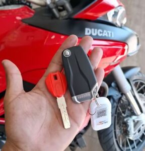 Fazemos cópia de chave codificada de Ducati na Zona Leste - Chaveiro especializado em cópia de chave da moto Ducati - Zona Leste - Jardim Arize, SP